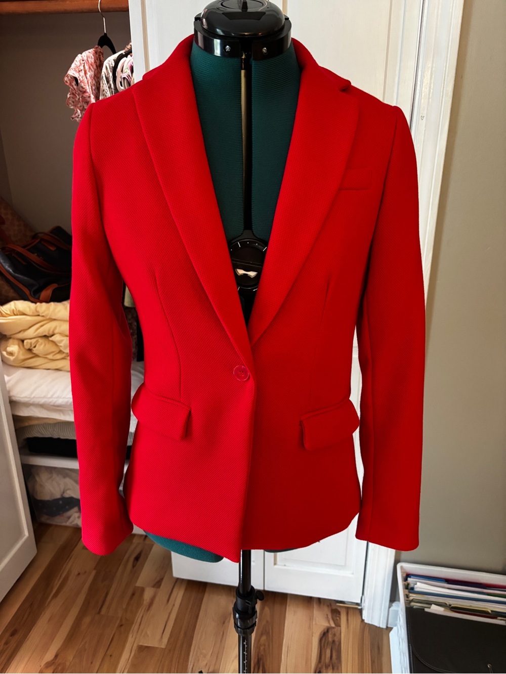 Women's Red Tailored Single-Button Blazer